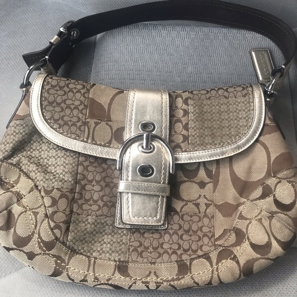 ✨SMALL AUTHENTIC COACH PURSE✨ - Picture 1 of 5